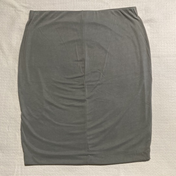 Express NWT Stretchy Midi Skirt Stone Gray Color Size XL - Picture 2 of 7